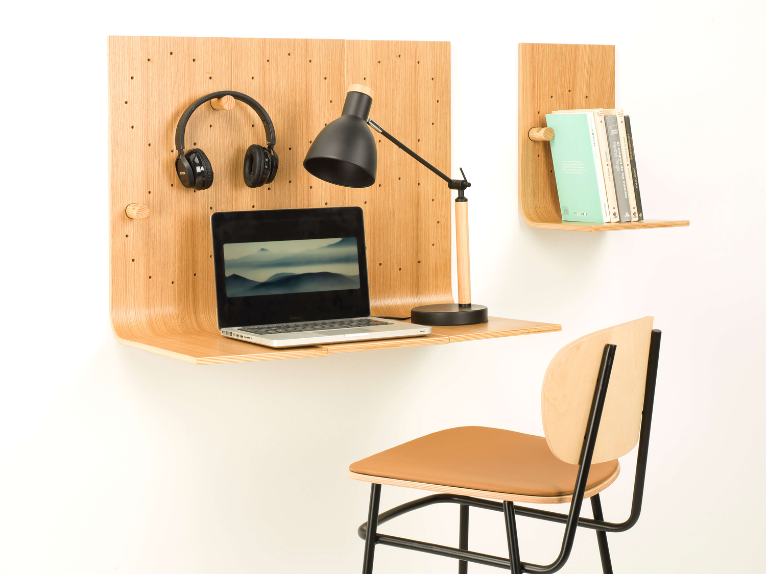 Estanteria Curva J - escritorio flotante - estante para libros - Kaimok Design
