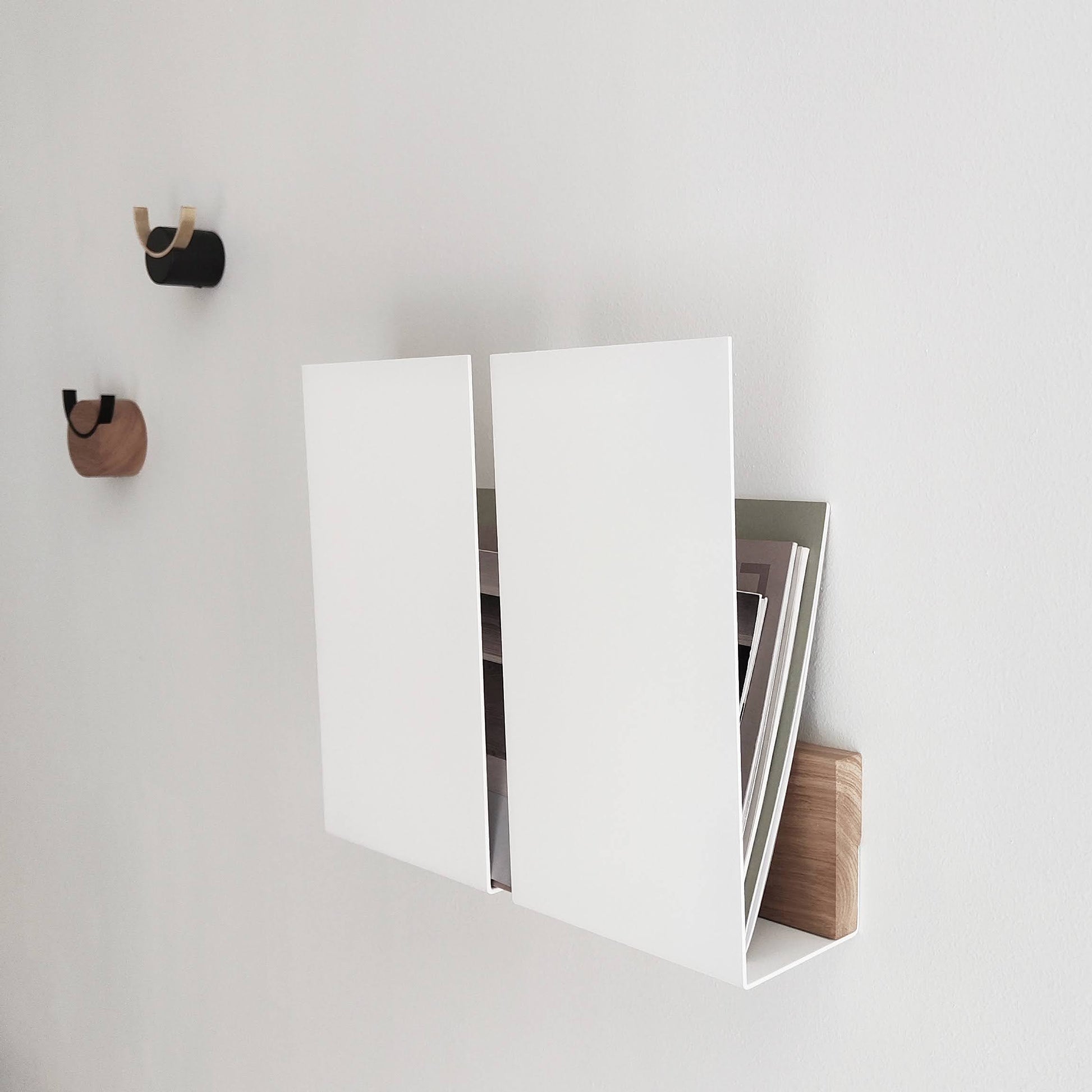 Revistero con Alas flotantes Kaimok Design